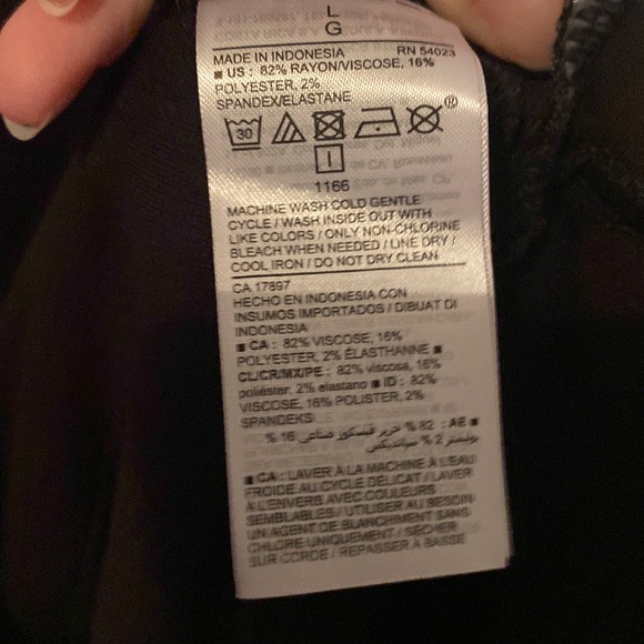 Old Navy Black Sleeveless RuffleTrim Knee-Length Sheath Dress [Size: L] - Picture 7 of 9